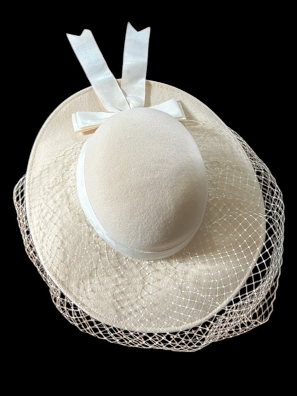 Vintage Winter White Molded Doeskin Felt Wool Hat